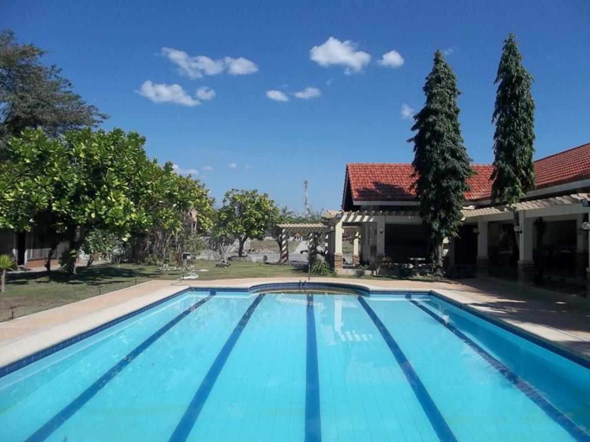 Happy Ripples Beach Resort Mabilao Exterior photo