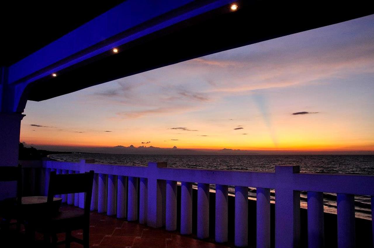 Happy Ripples Beach Resort Mabilao Exterior photo